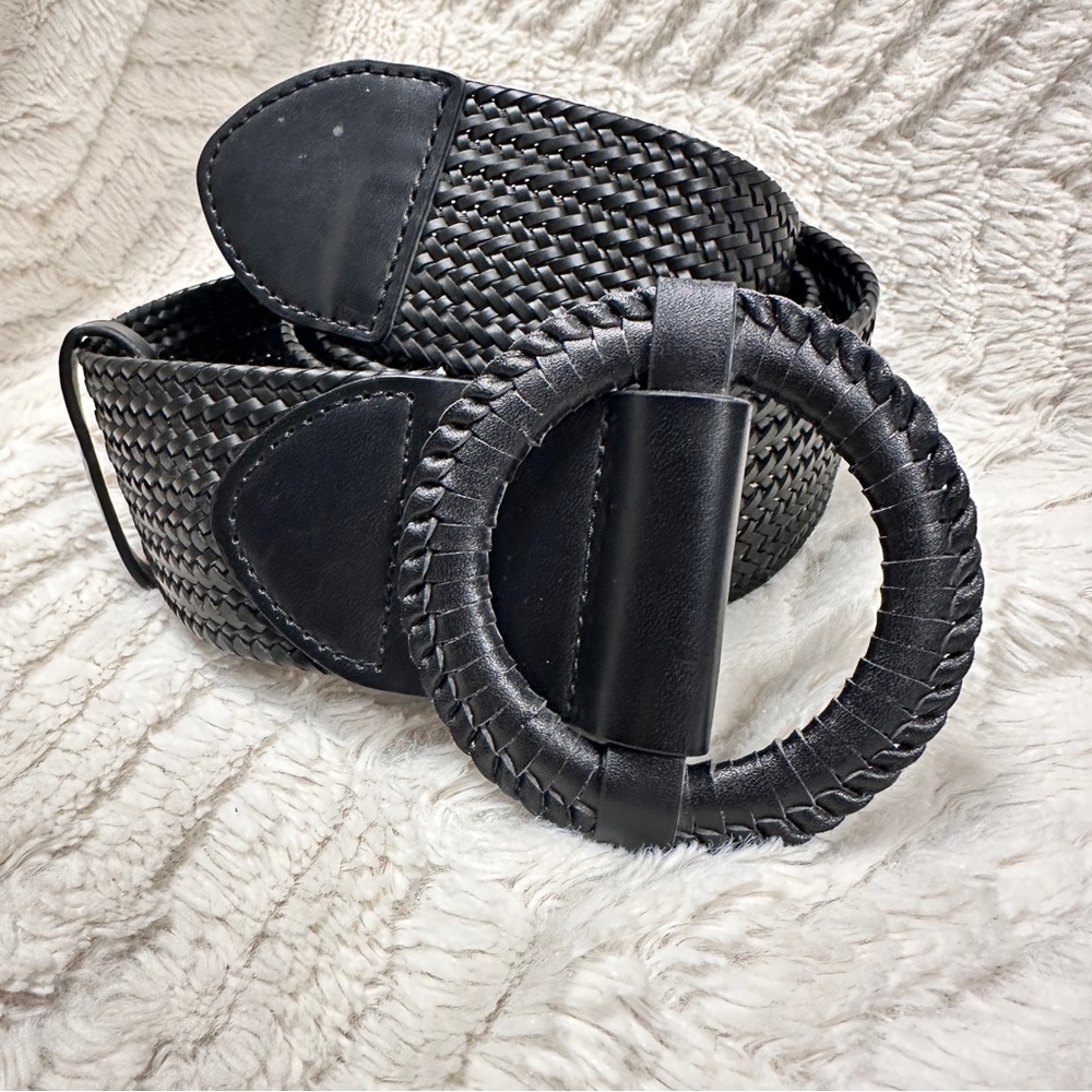 Old Navy Wide Woven Black Vegan Adjustable Belt, M/L
